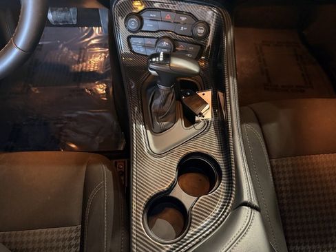 Used 2018 Dodge Challenger SXT image 14