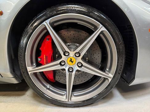 Used 2013 Ferrari 458 Italia Coupe RWD image 21