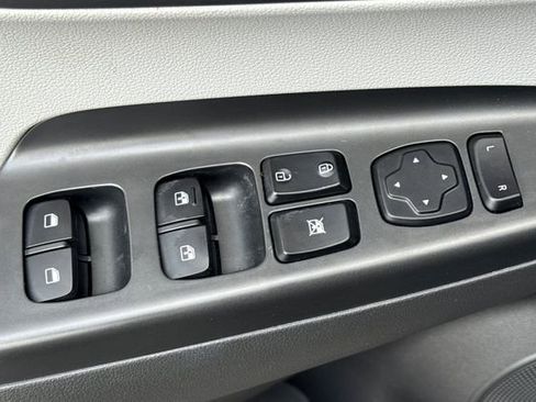 Used 2023 Hyundai Kona SE w/ Cargo Package FWD image 12