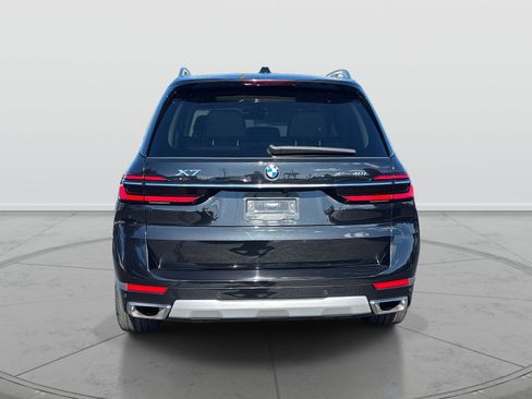 Used 2023 BMW X7 xDrive40i w/ Premium Package image 4