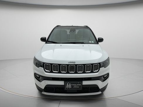 Used 2025 Jeep Compass Limited AWD/4WD image 7