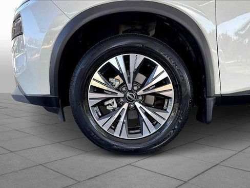 Certified 2023 Nissan Rogue SV image 10