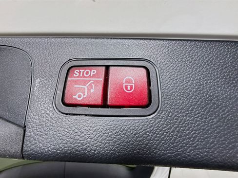 Used 2021 Mercedes-Benz GLC 43 AMG AMG GLC 43 image 41