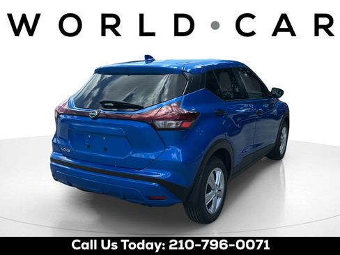 Certified 2025 Nissan Kicks Play S FWD image 3