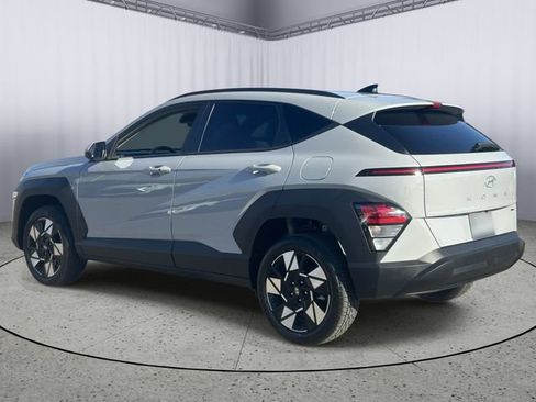 Used 2024 Hyundai Kona SEL AWD/4WD image 7