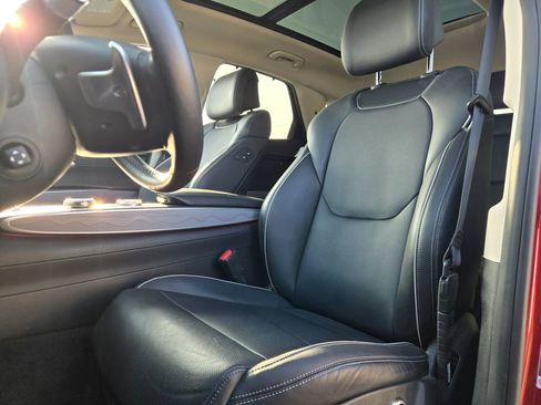 Used 2023 Genesis GV70 2.5T w/ Advanced Package image 10