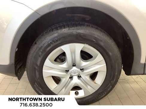 Used 2015 Toyota RAV4 LE image 9