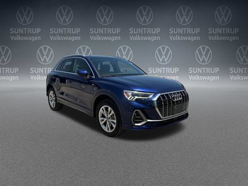 Used 2023 Audi Q3 2.0T Premium Plus w/ Premium Plus Package AWD/4WD image 36
