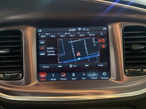 Used 2019 Dodge Charger SXT w/ Driver Confidence Group image 19