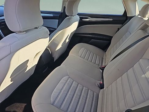 Used 2018 Ford Fusion S image 29