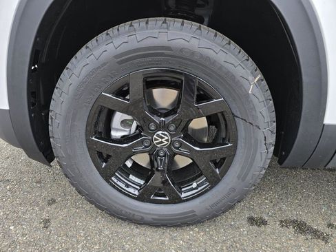 New 2026 Volkswagen Atlas Peak Edition AWD/4WD image 9