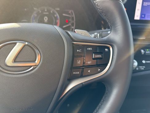 Used 2024 Lexus ES 350 w/ Accessory Package (Z1) image 33