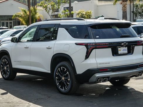 New 2026 Chevrolet Traverse LT w/ Sun and Wheel Package image 4