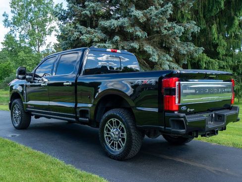Used 2023 Ford F250 Limited AWD/4WD image 5