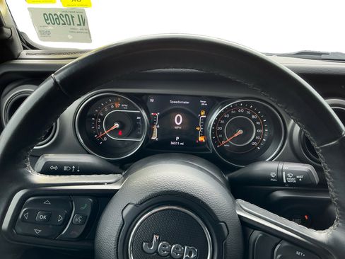 Used 2022 Jeep Gladiator Sport AWD/4WD image 13