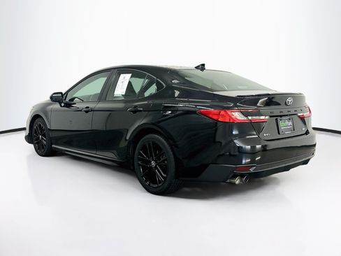 Used 2025 Toyota Camry SE FWD image 5