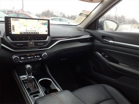 Used 2024 Nissan Altima 2.0 SR image 20