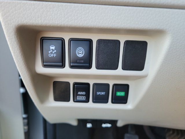 Used 2020 Nissan Rogue Sport SV AWD/4WD image 23