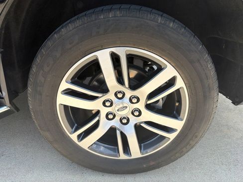 Used 2023 Ford Expedition XLT RWD image 40