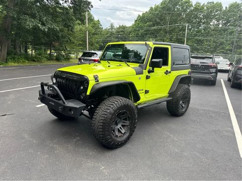 Used 2017 Jeep Wrangler Sport w/ Quick Order Package 24S AWD/4WD image 1