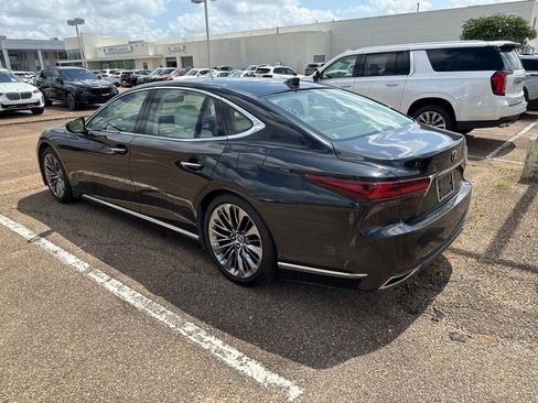 Used 2022 Lexus LS 500 w/ Interior Upgrade Package RWD image 7