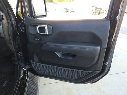 Used 2021 Jeep Wrangler Unlimited Sahara w/ Uconnect 4C Nav & Sound Group image 50