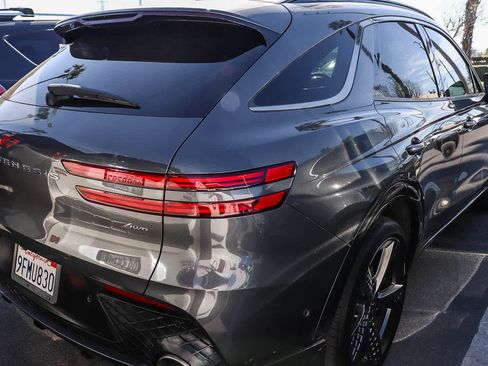 Used 2023 Genesis GV70 2.5T w/ Sport Prestige Package image 6