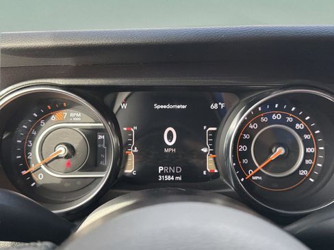 Used 2020 Jeep Wrangler Unlimited Sport image 15