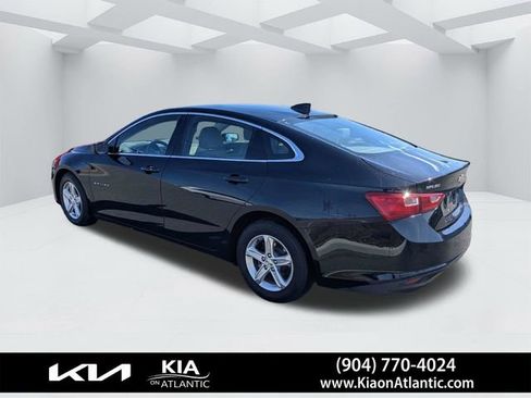 Used 2022 Chevrolet Malibu LS w/ Driver Confidence Package II image 5
