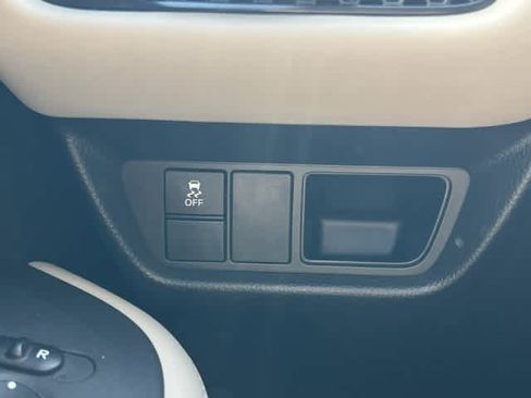 Used 2023 Honda HR-V LX image 26