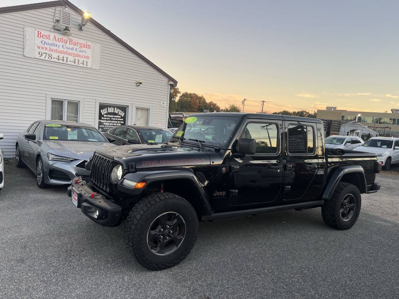 Used 2021 Jeep Gladiator Rubicon AWD/4WD image 2