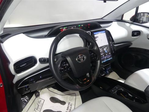 Used 2021 Toyota Prius Prime XLE image 22