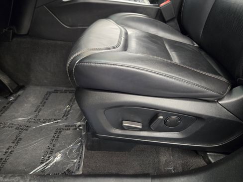 Certified 2023 Ford Explorer Platinum image 22