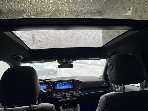 Certified 2025 Mercedes-Benz GLS 580 4MATIC image 33