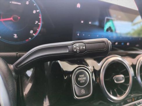 Used 2021 Mercedes-Benz GLA 250 4MATIC image 12