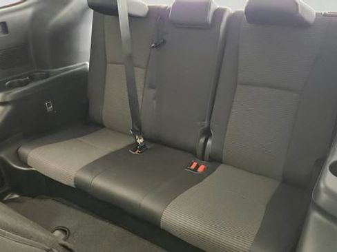 Used 2022 Toyota Highlander LE FWD image 20