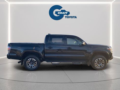 Used 2023 Toyota Tacoma TRD Sport w/ Black Out Package (TMS) image 6
