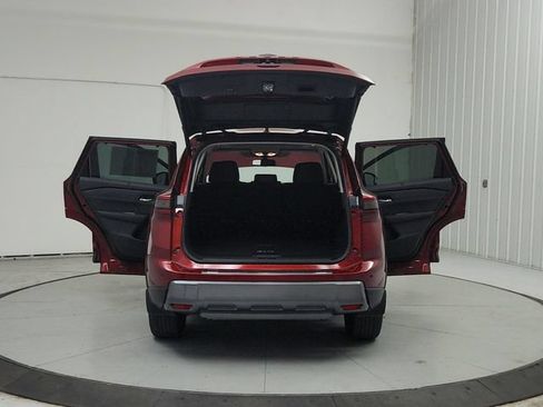 Used 2024 Nissan Rogue SL w/ SL Premium Package FWD image 15