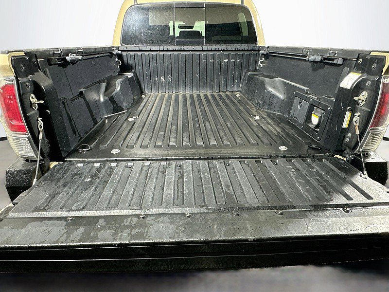Used 2020 Toyota Tacoma TRD Off-Road AWD/4WD image 22