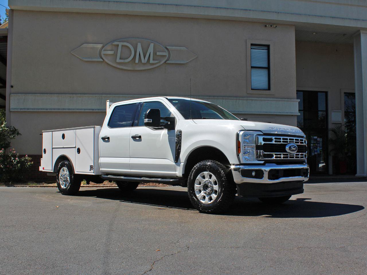 Used 2024 Ford F350 XLT w/ FX4 Off-Road Package AWD/4WD image 5
