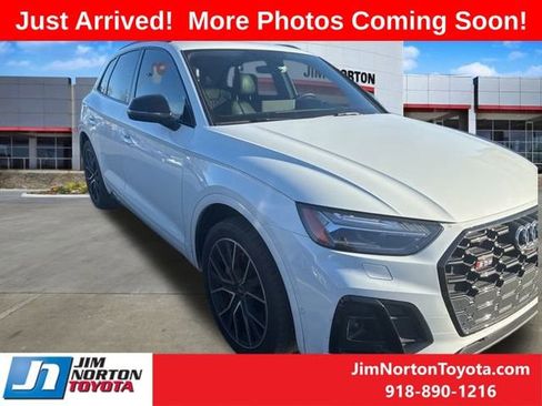 Used 2021 Audi SQ5 Prestige w/ Prestige Package image 3