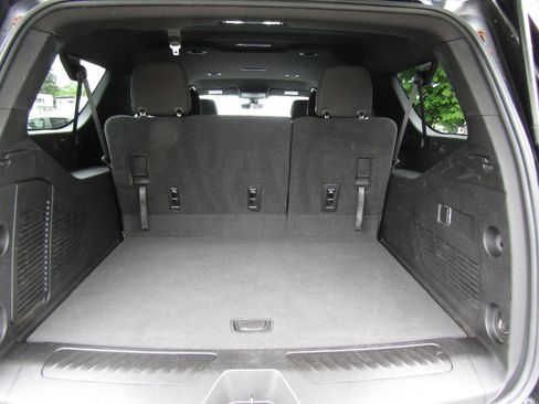 Used 2022 GMC Yukon XL SLE AWD/4WD image 25