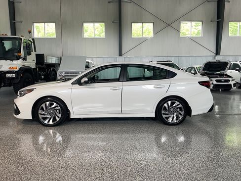 Used 2025 Subaru Legacy Limited AWD/4WD image 6