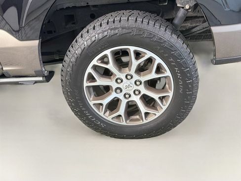 Used 2023 Ford F150 King Ranch w/ Equipment Group 601A High AWD/4WD image 31