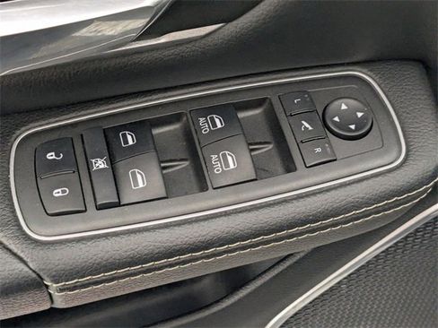 Used 2022 RAM 1500 Laramie image 12