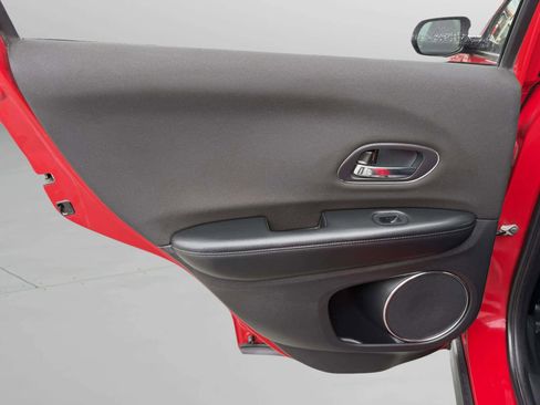 Used 2017 Honda HR-V EX image 23