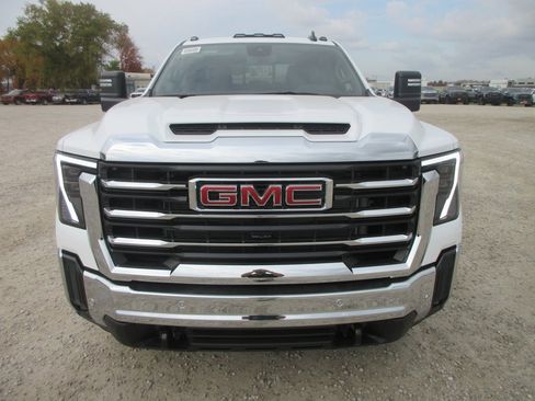 New 2026 GMC Sierra 3500 SLE image 12