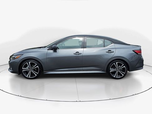 Used 2022 Nissan Sentra SR w/ SR Premium Package FWD image 7