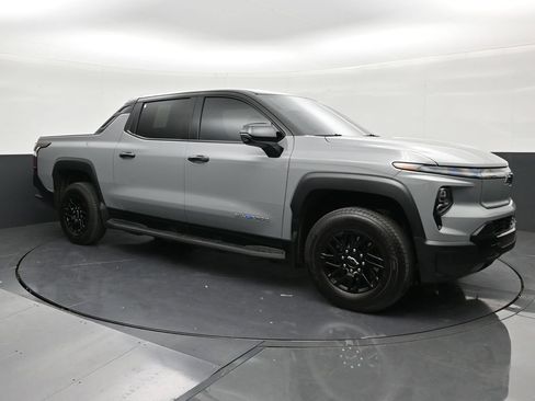 Used 2026 Chevrolet Silverado EV LT w/ Plus Package AWD/4WD image 7