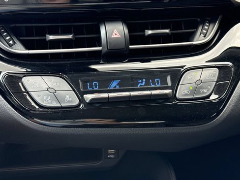 Used 2021 Toyota C-HR LE FWD image 21